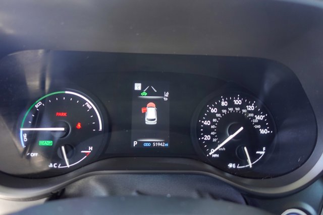 Vehicle image 16 of 26