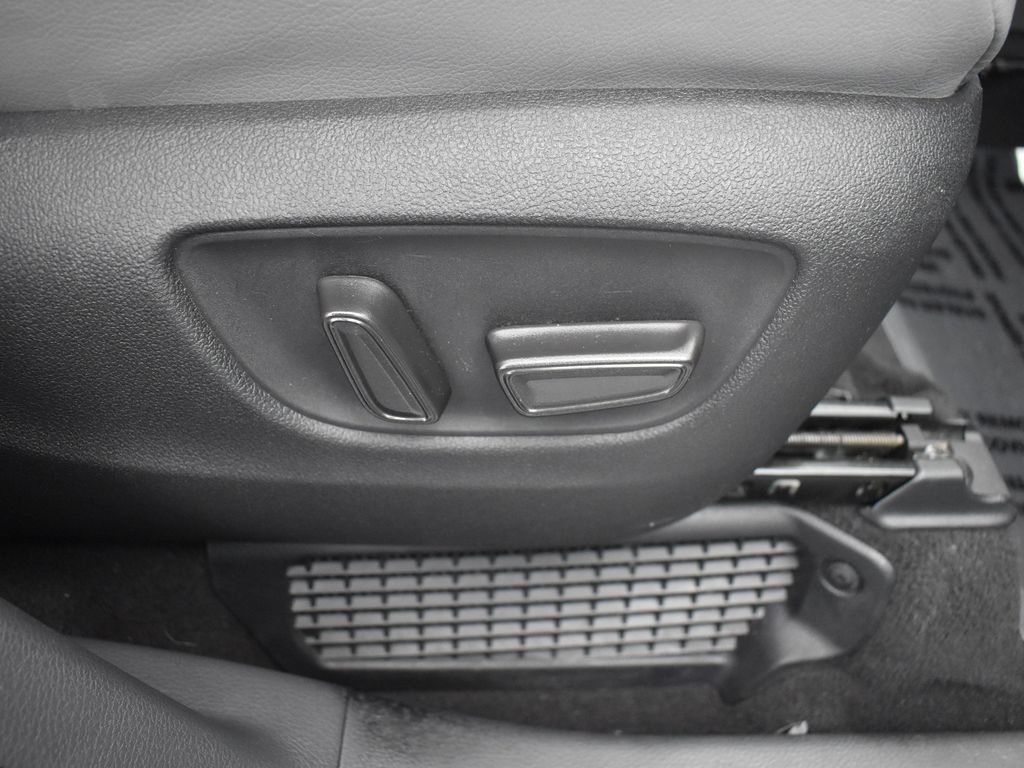 Vehicle image 49 of 61