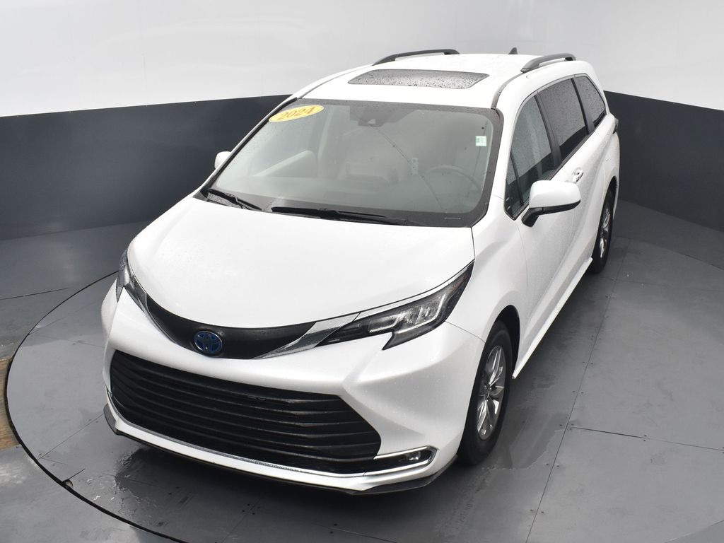 Vehicle image 1 of 61
