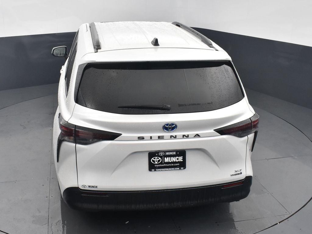 Vehicle image 57 of 61