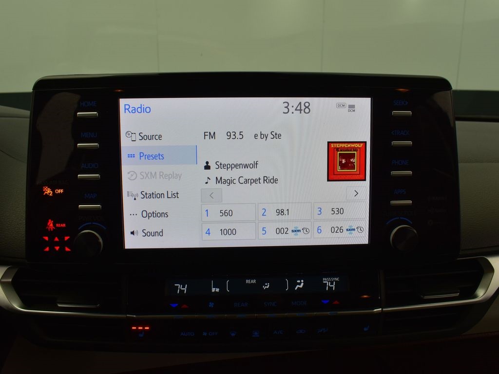 Vehicle image 37 of 61