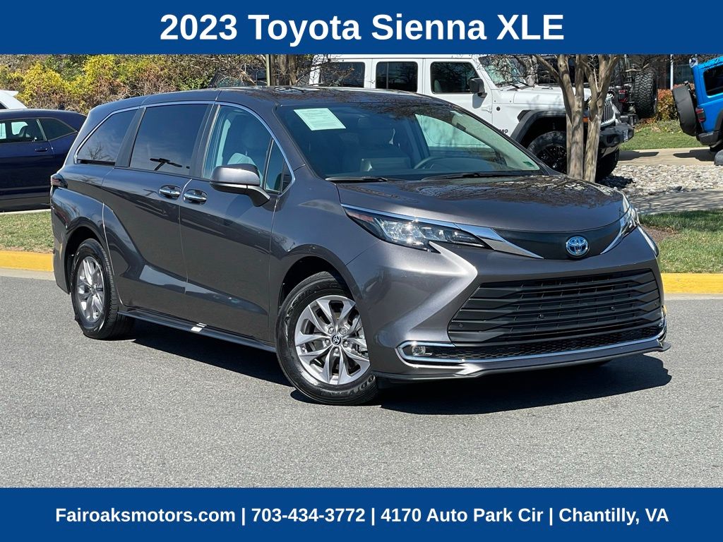 Vehicle image 6 of 33