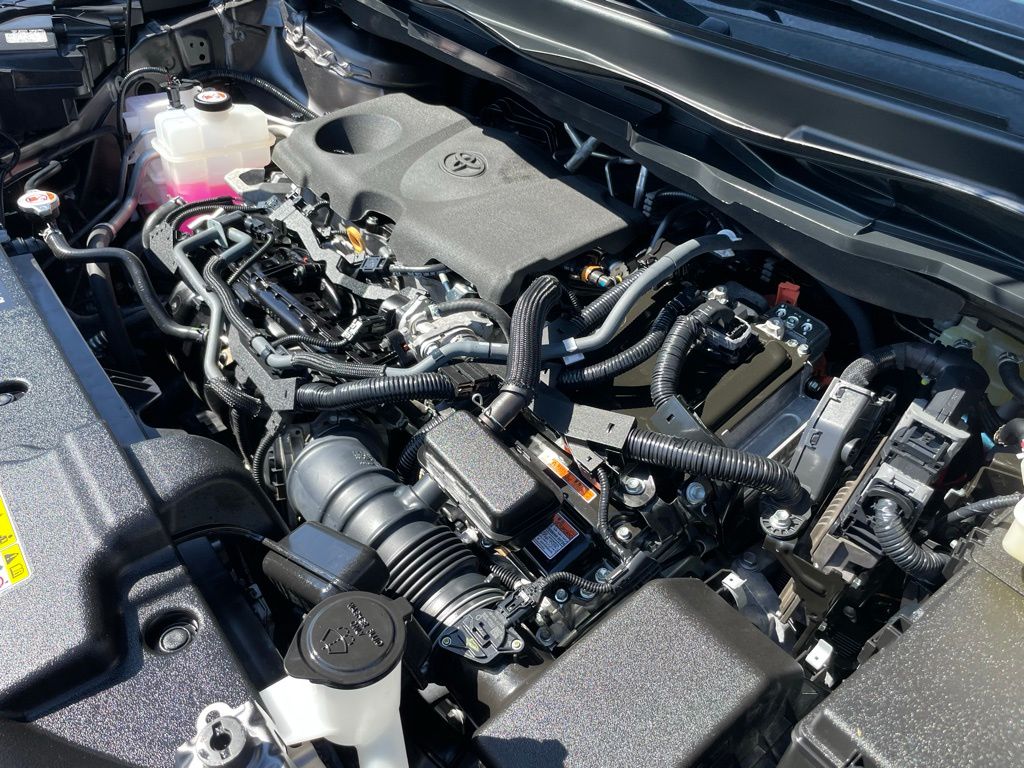 Vehicle image 15 of 33