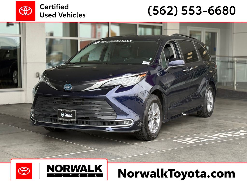 Vehicle image 4 of 36