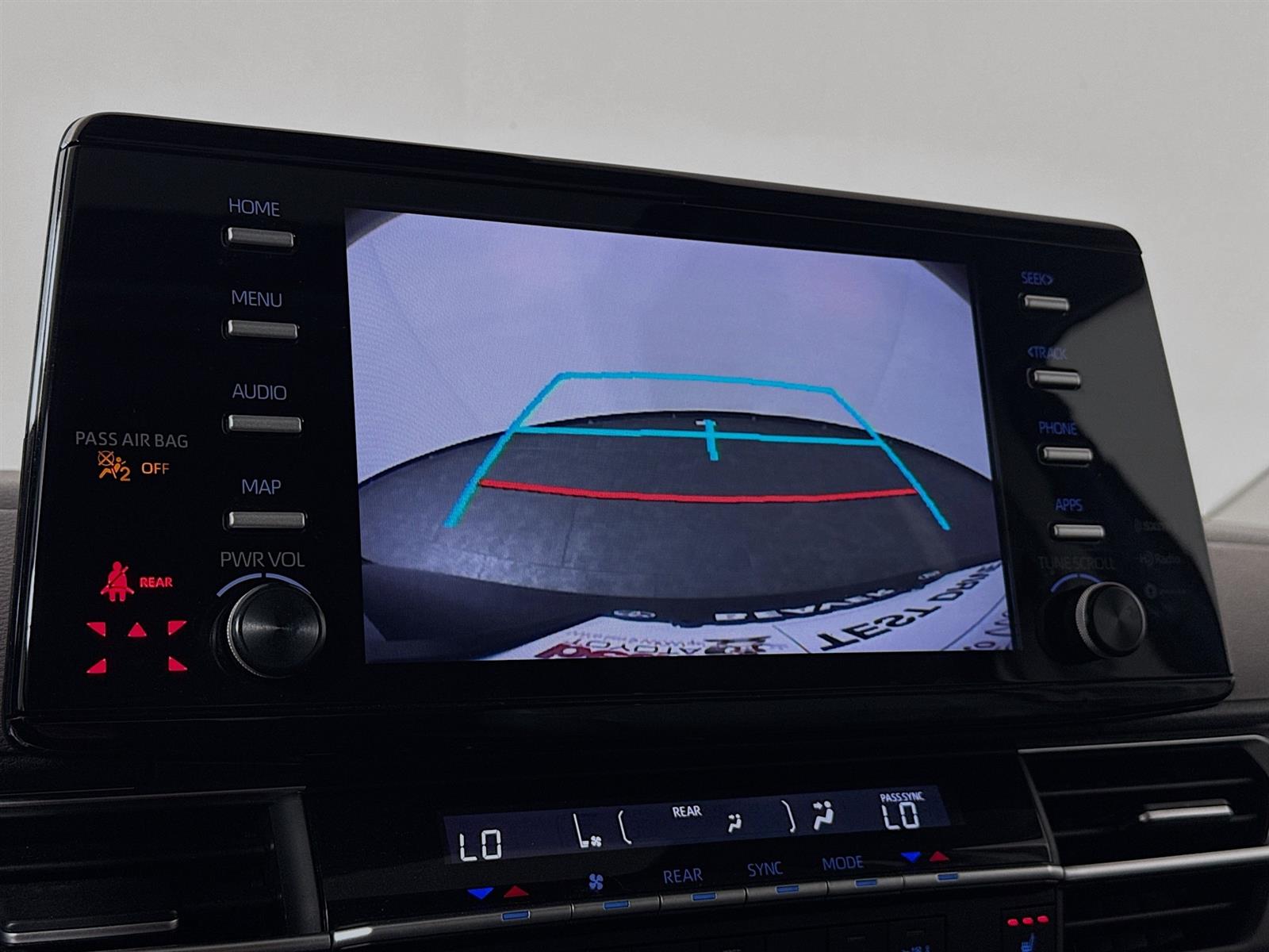 Vehicle image 28 of 51