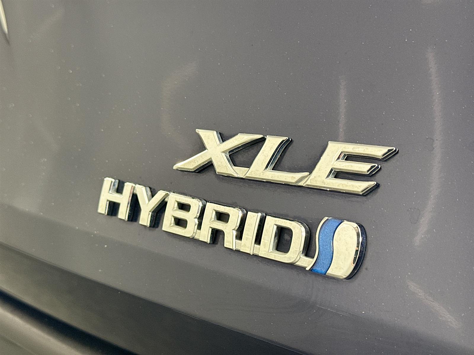 Vehicle image 13 of 51