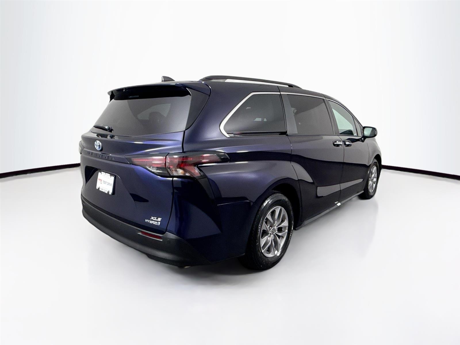 Vehicle image 6 of 51