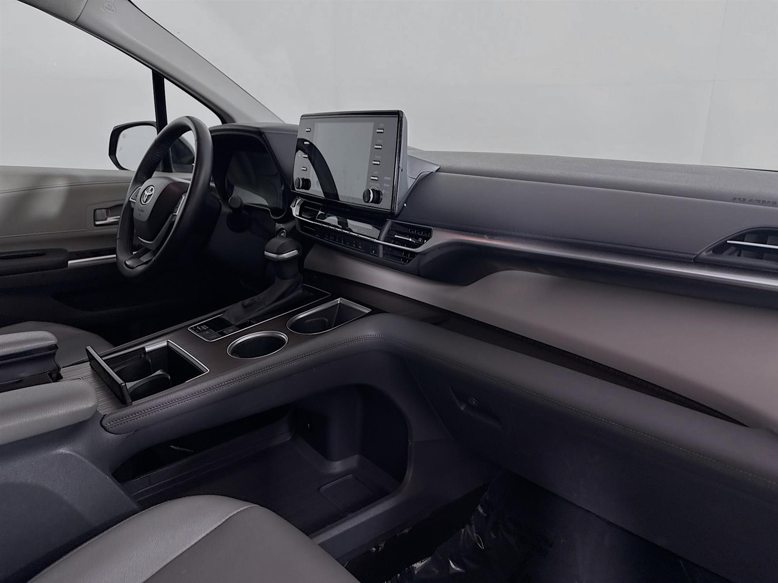 Vehicle image 49 of 51