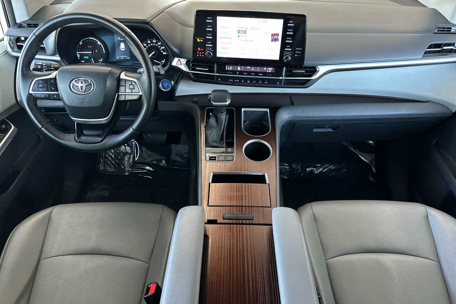 Vehicle image 9 of 35