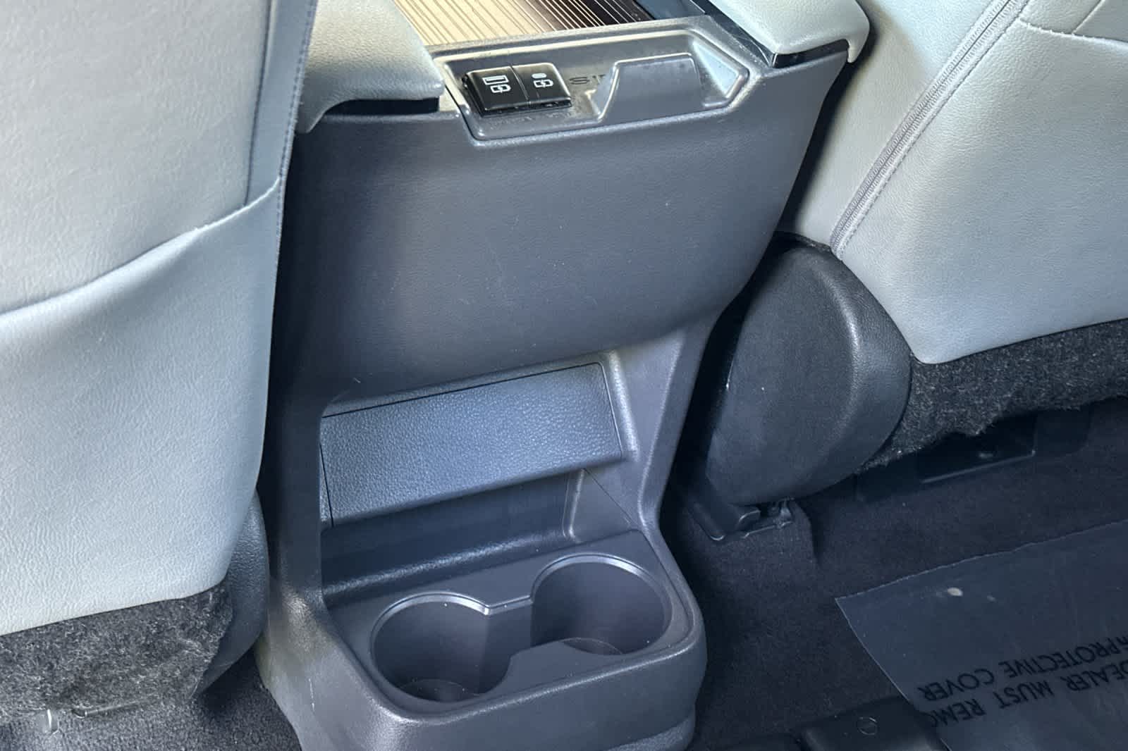 Vehicle image 14 of 35