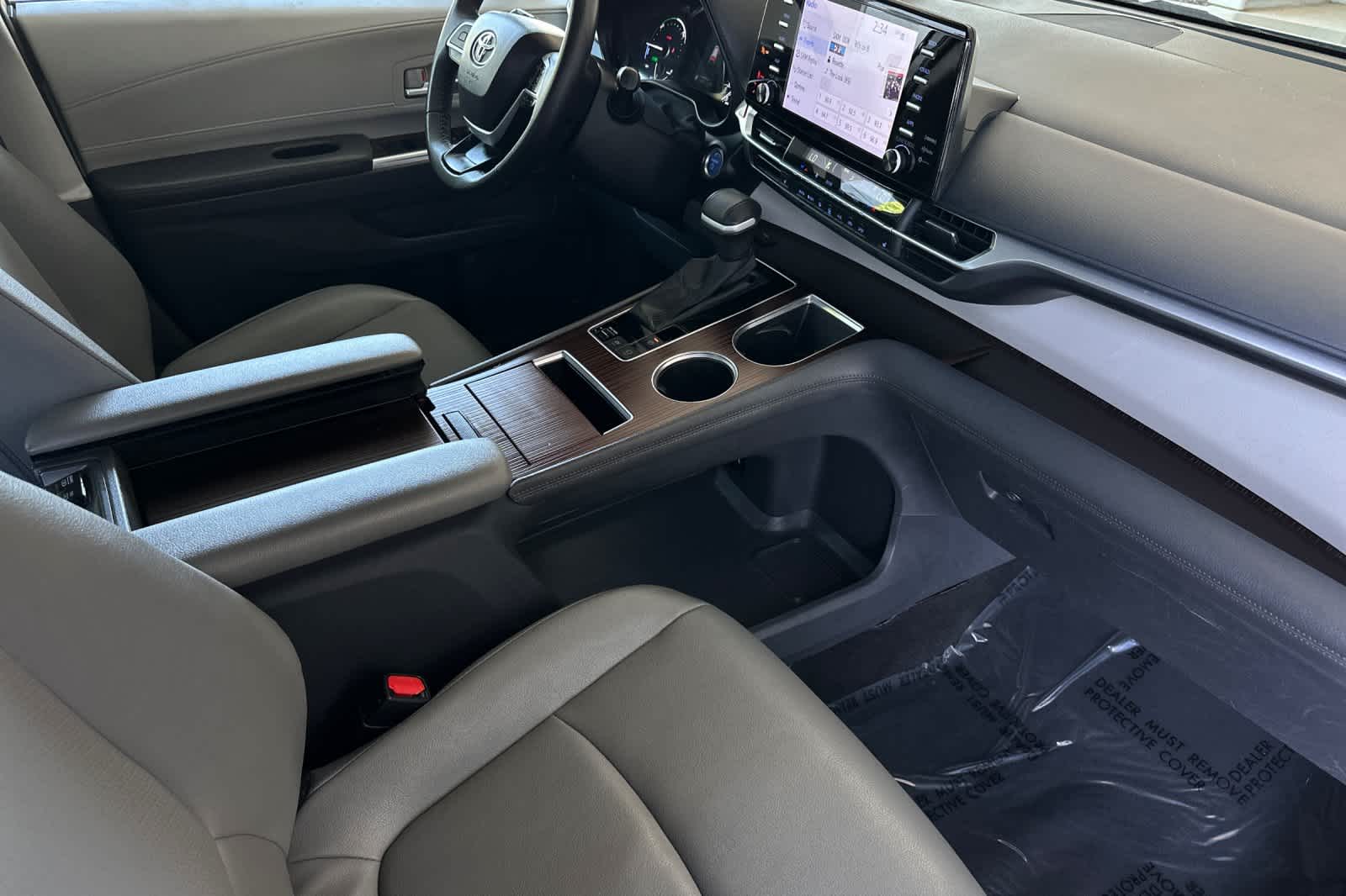 Vehicle image 18 of 35