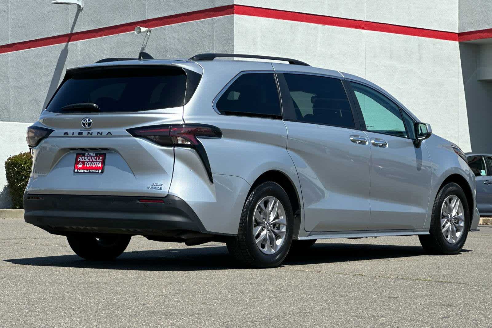 Vehicle image 5 of 35