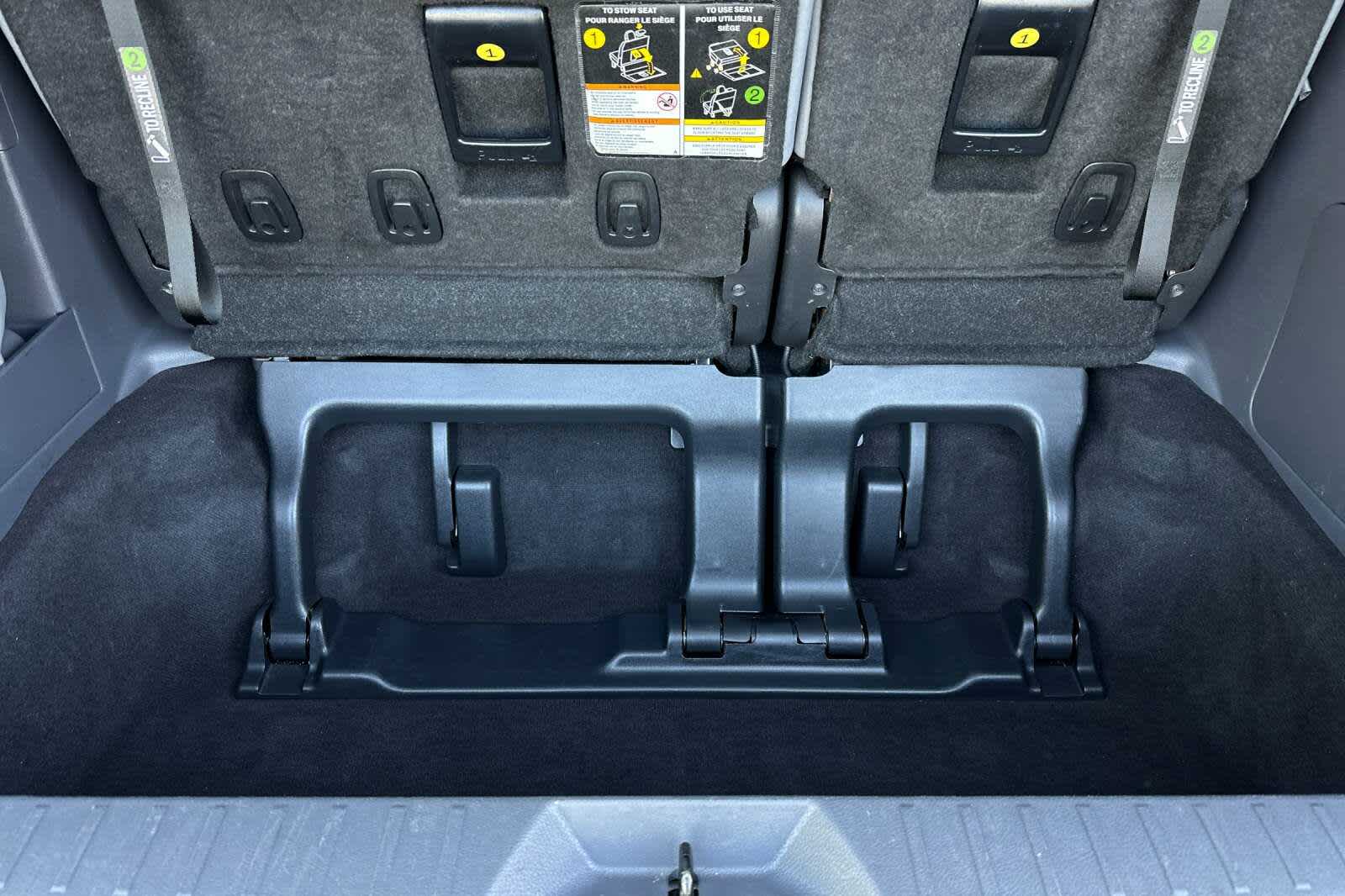 Vehicle image 17 of 35