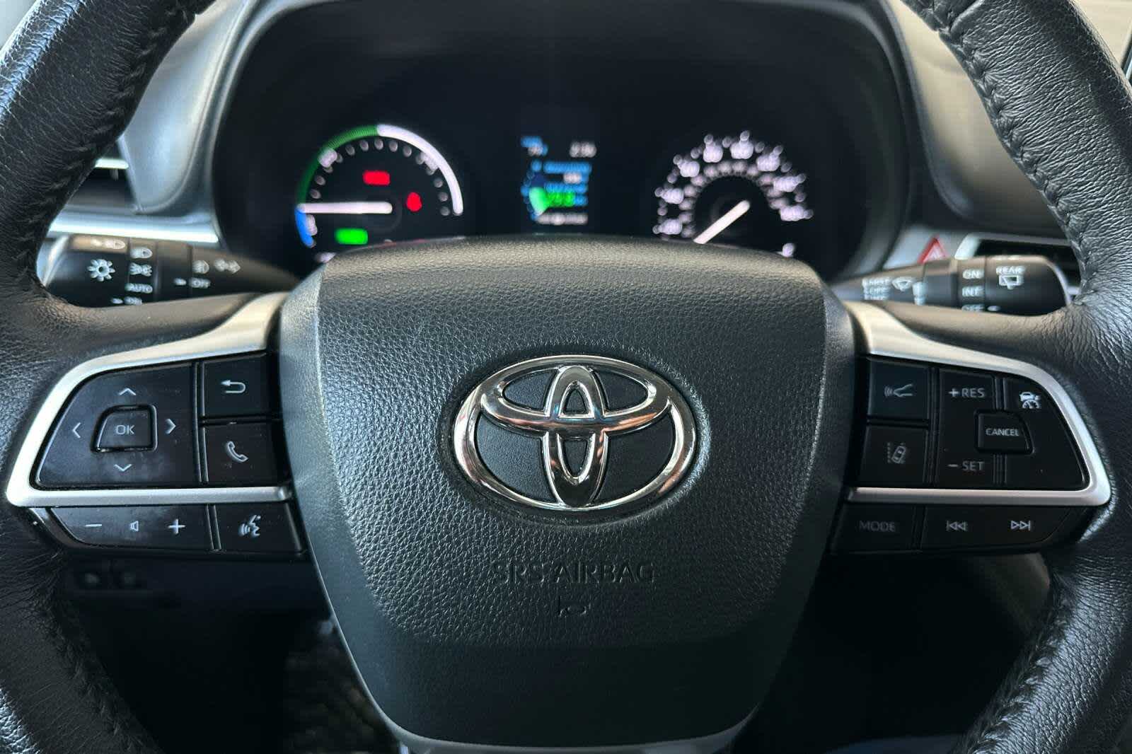 Vehicle image 26 of 35