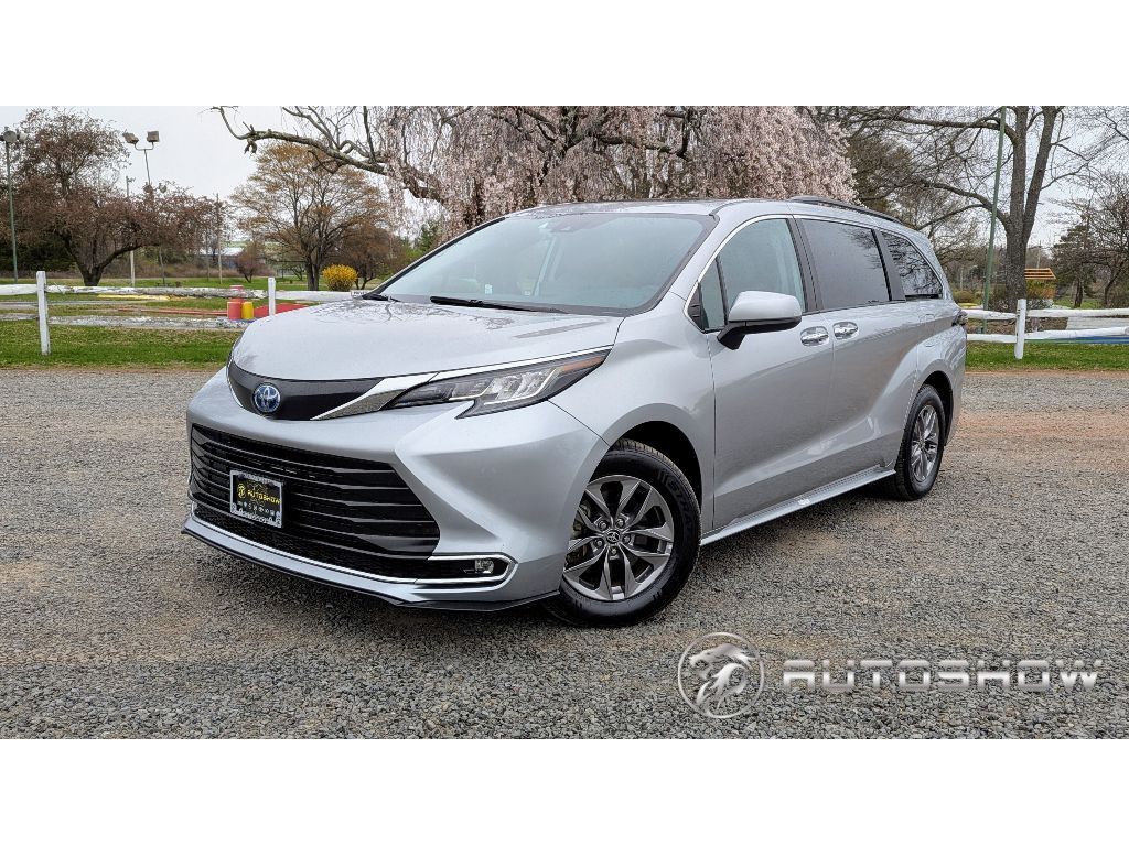 Vehicle image 1 of 30