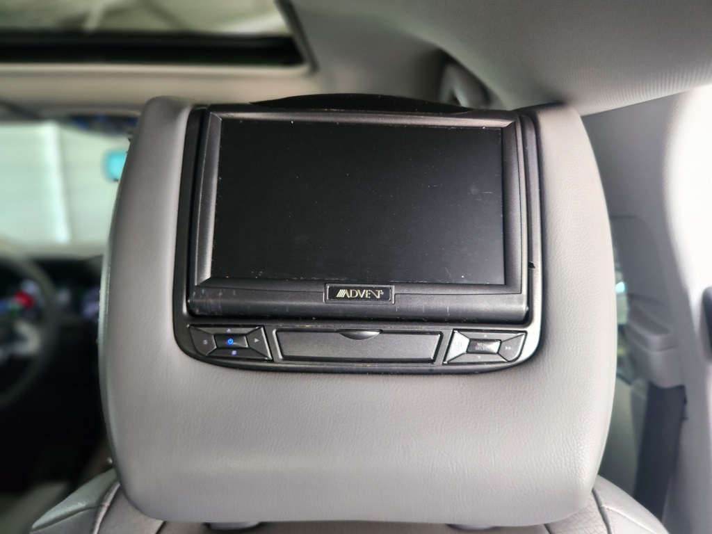 Vehicle image 40 of 46