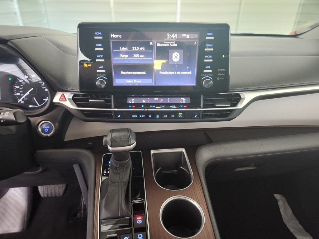 Vehicle image 29 of 46
