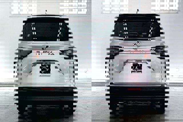 Vehicle image 6 of 34