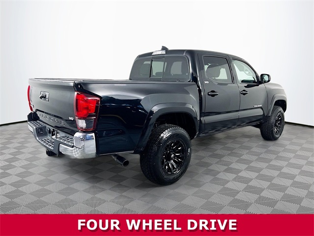 Vehicle image 3 of 32