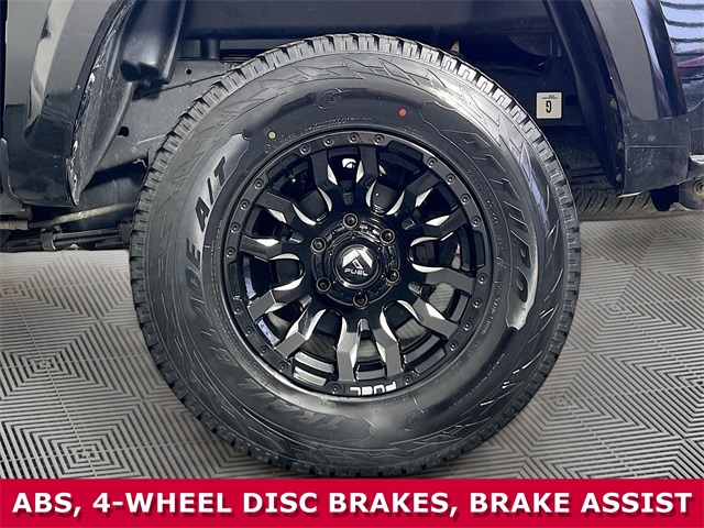 Vehicle image 31 of 32