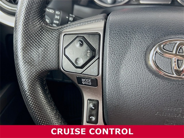 Vehicle image 18 of 32