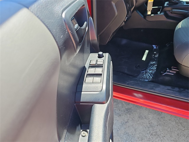 Vehicle image 12 of 23