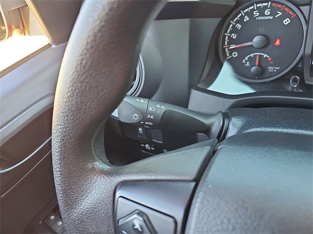 Vehicle image 20 of 23