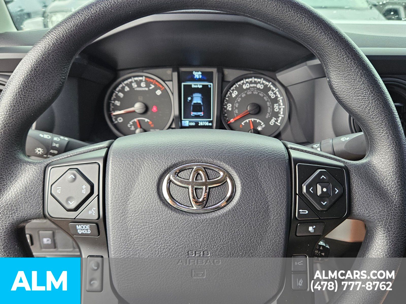 Vehicle image 26 of 32