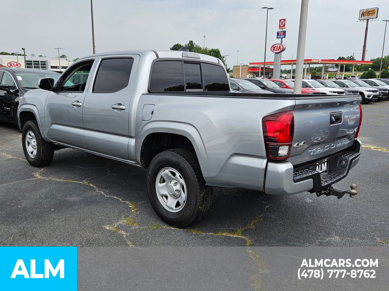 Vehicle image 6 of 32