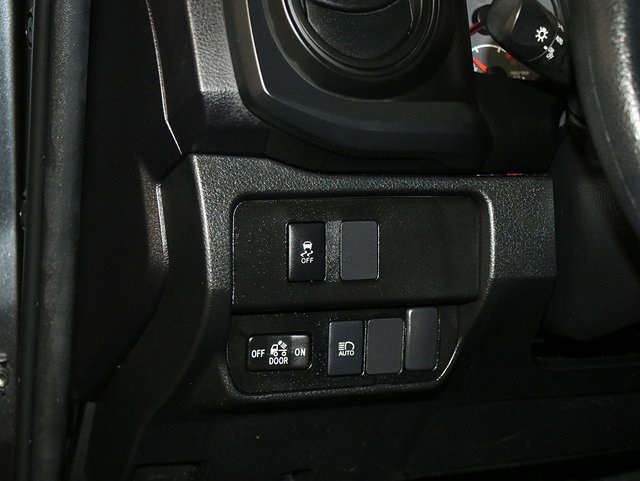 2023 Toyota Tacoma SR Image 28 of 36