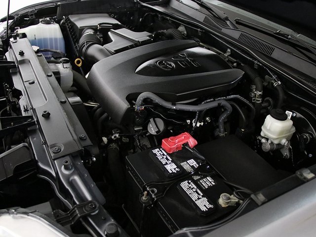 2023 Toyota Tacoma SR Image 10 of 36