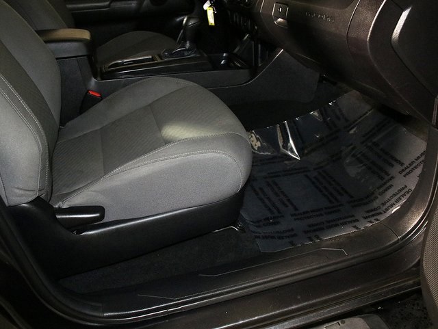 2023 Toyota Tacoma SR Image 19 of 36