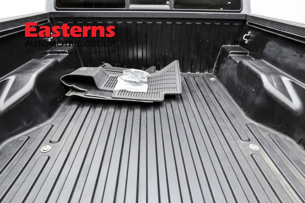 Vehicle image 43 of 59