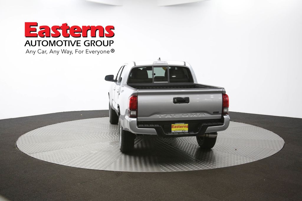 Vehicle image 32 of 59