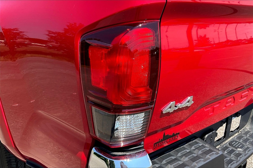 Vehicle image 24 of 34