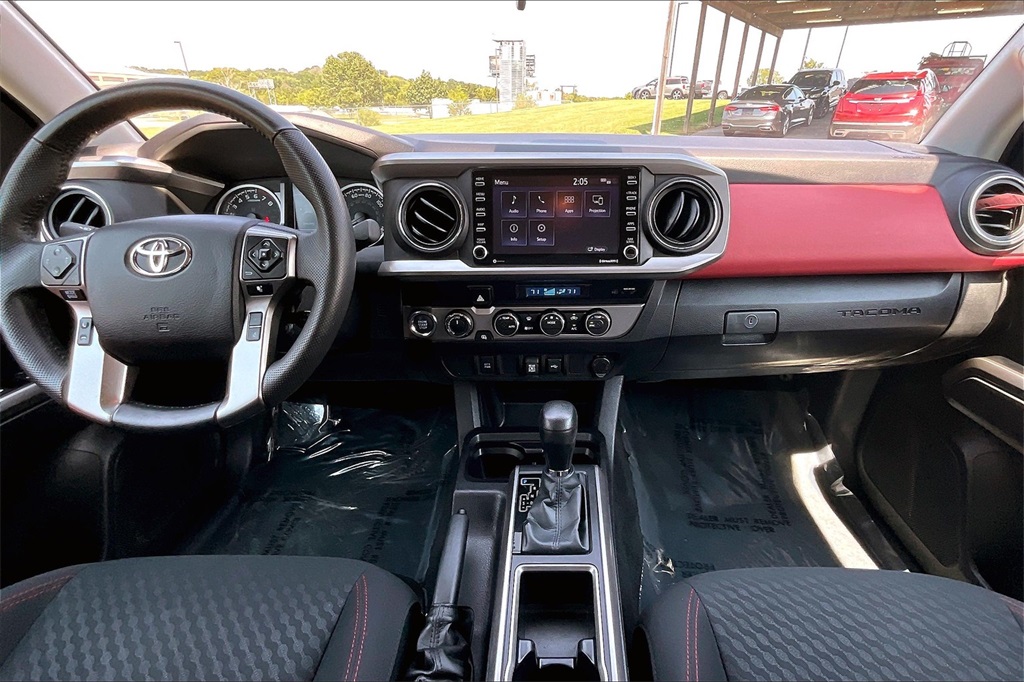 Vehicle image 9 of 34