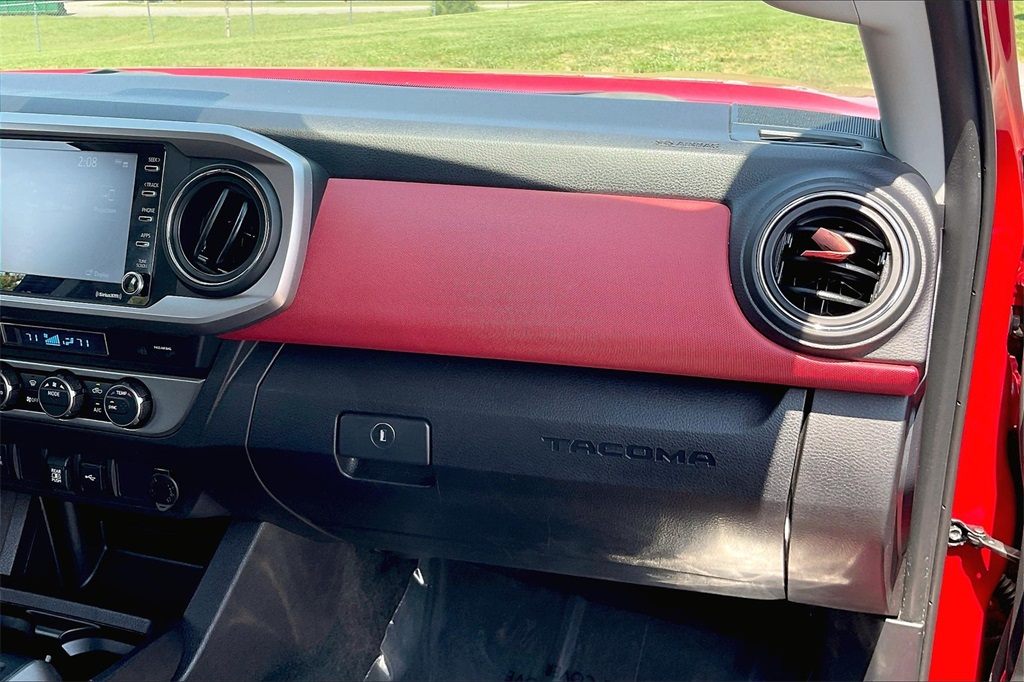 Vehicle image 27 of 34