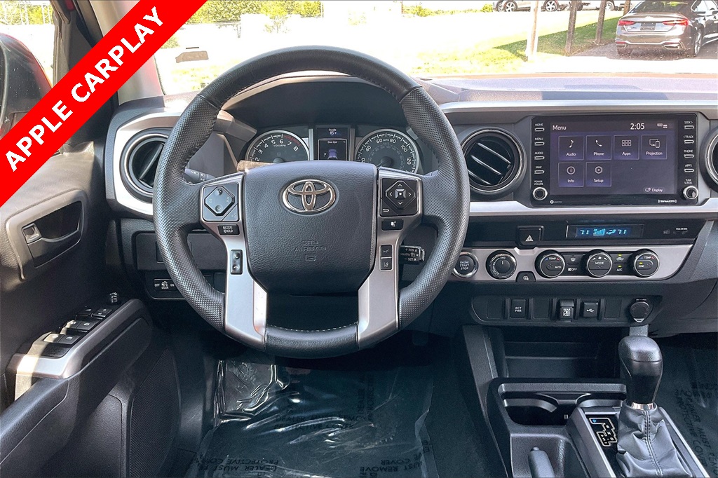 Vehicle image 10 of 34