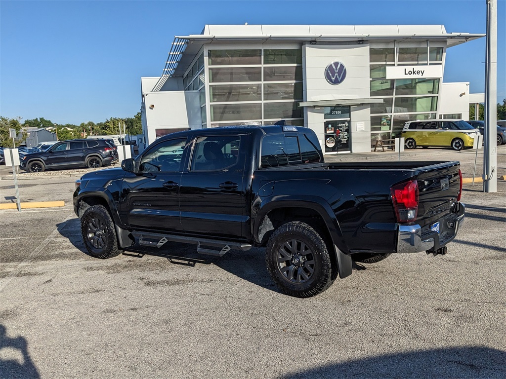 Vehicle image 8 of 36