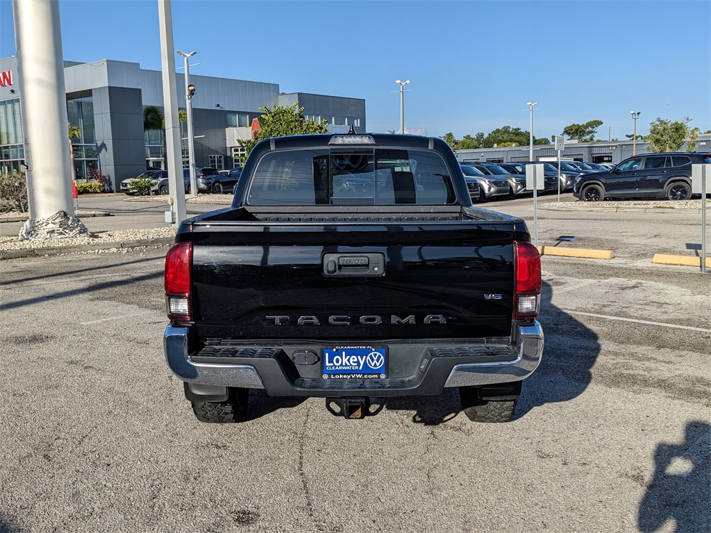 Vehicle image 7 of 36