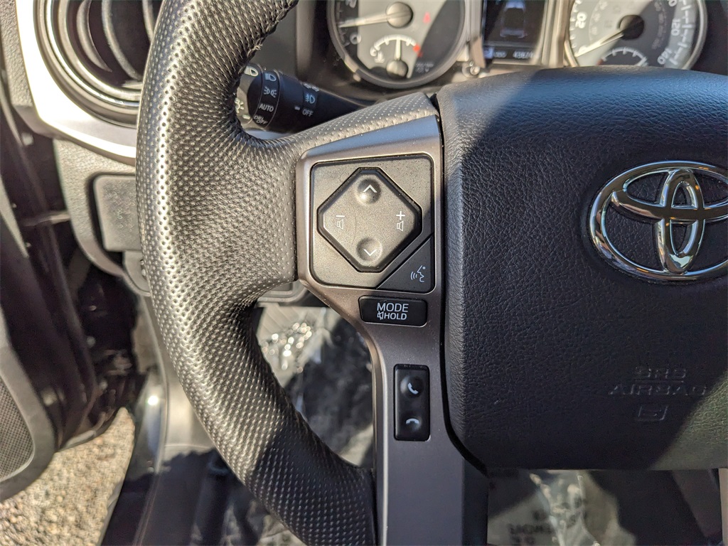 Vehicle image 31 of 36