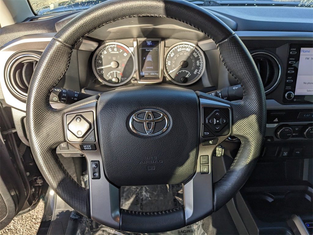 Vehicle image 17 of 36