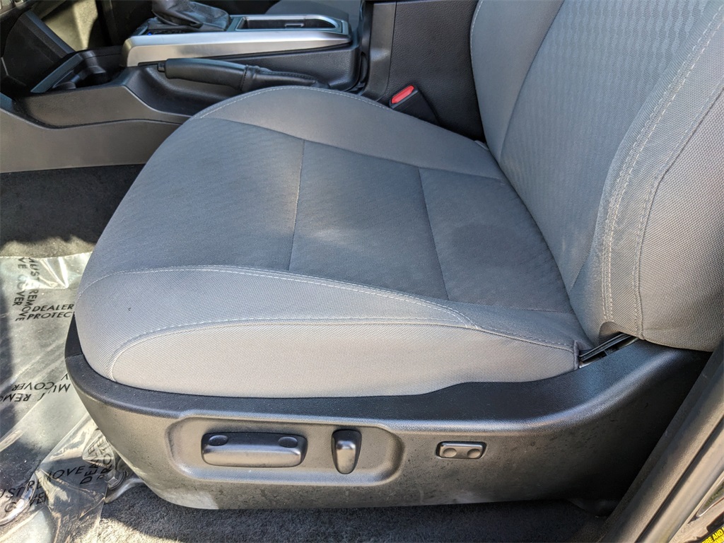 Vehicle image 27 of 36
