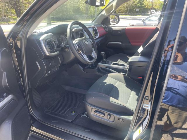 Vehicle image 19 of 35