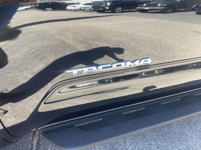 Vehicle image 12 of 35