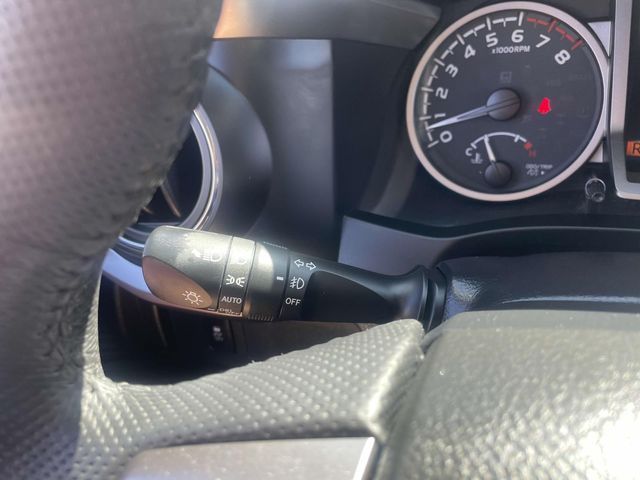 Vehicle image 33 of 35