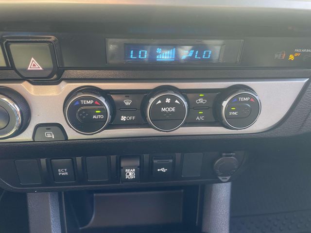 Vehicle image 25 of 35