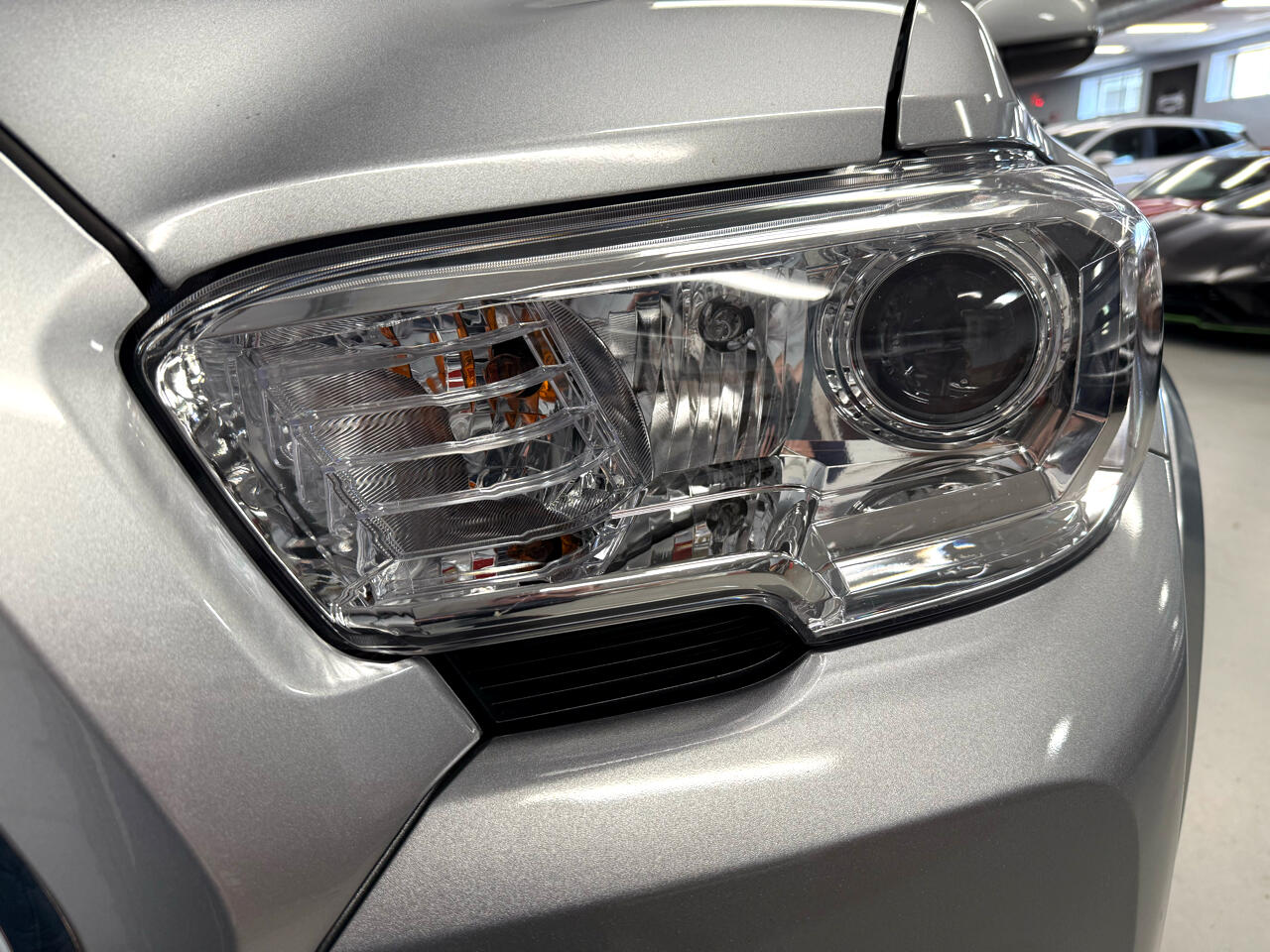 Vehicle image 19 of 51