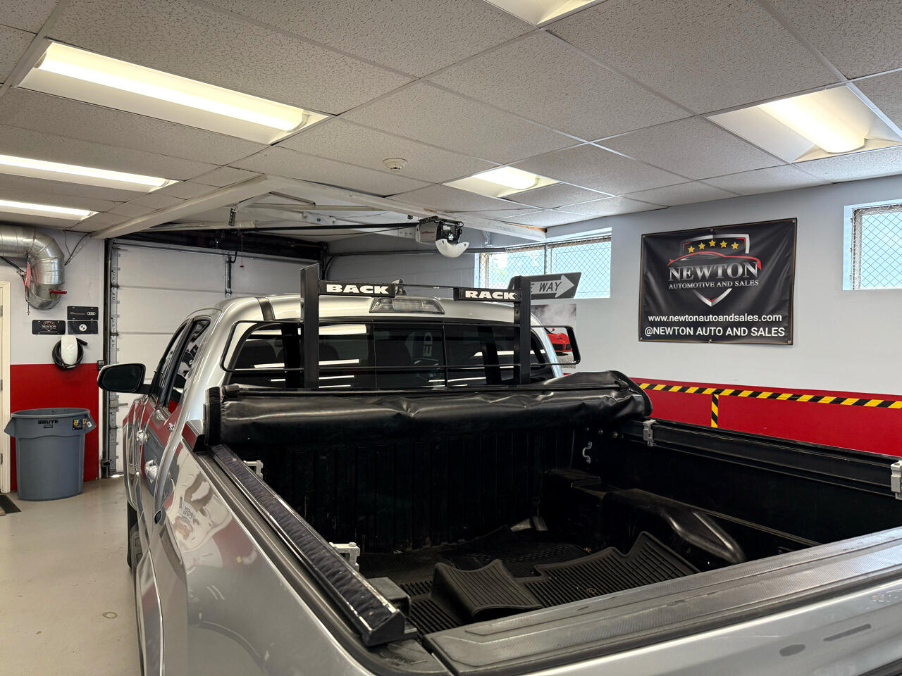Vehicle image 14 of 51