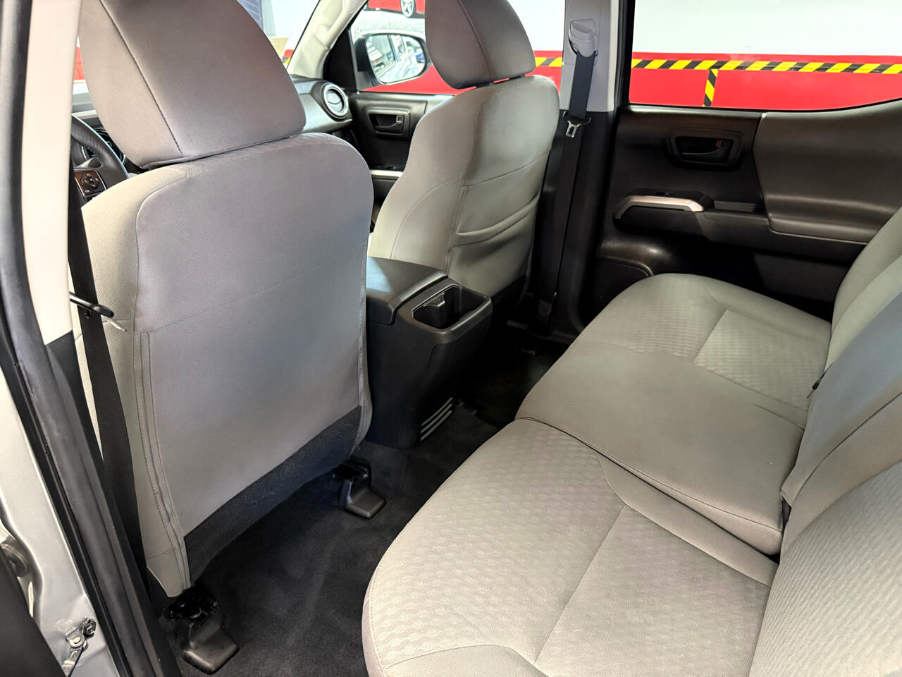 Vehicle image 29 of 51